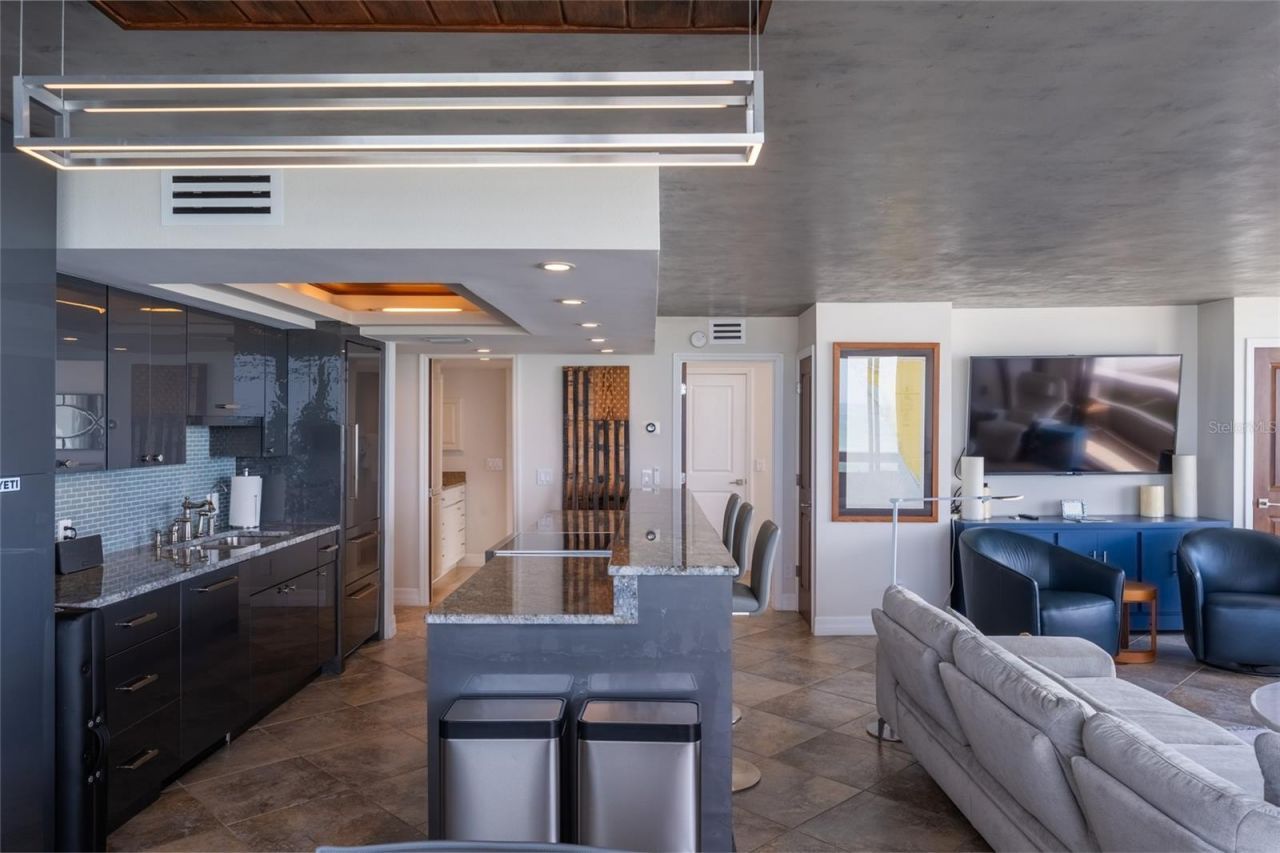 5400 Ocean Boulevard, Unit 10-02, Sarasota, FL 34242 Photo