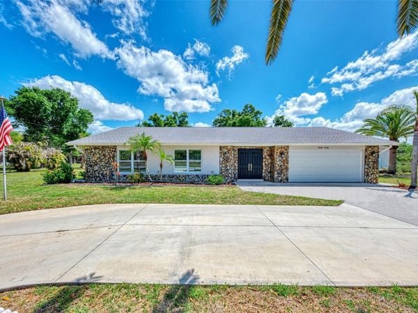 1620 MISSION VALLEY BOULEVARD , NOKOMIS, FL 34275