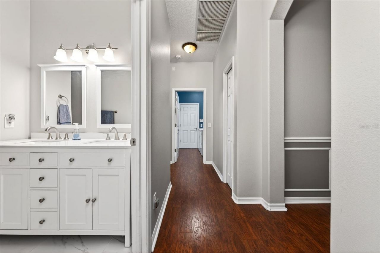 4956 Creekside Trail, Sarasota, FL 34243 Photo