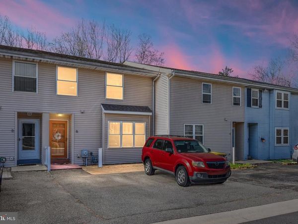 6 LOWER VALLEY LANE , NEWARK, DE 19711