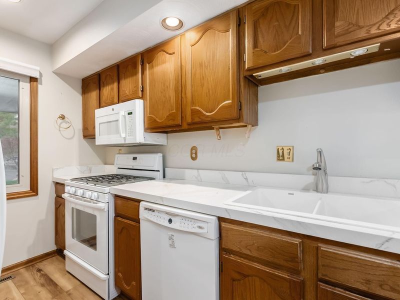 7673 Key Deer Drive, Columbus, OH 43085 Photo 6