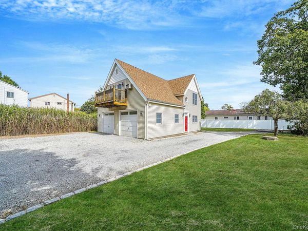 26 Bokel Road , Ronkonkoma, NY 11779