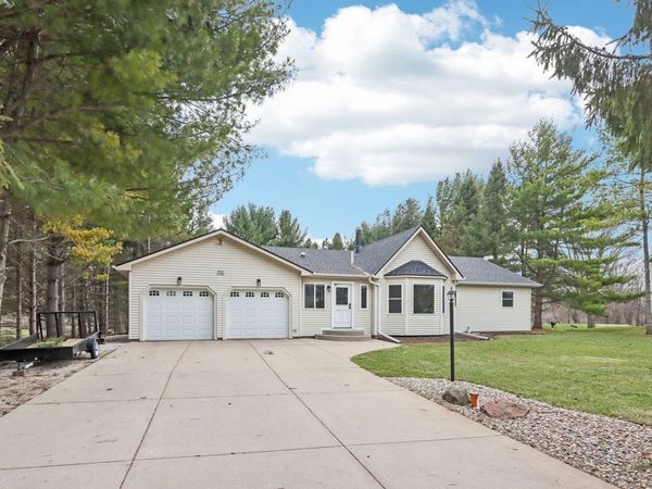 W354N5854 Lisbon Rd, Oconomowoc, WI 53066