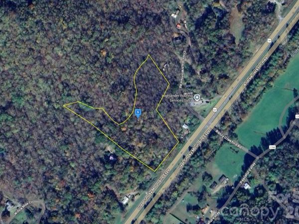 7711 US 74 Highway E, Sylva, NC 28779