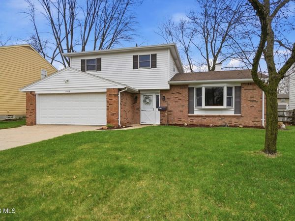 3906 Sylvanwood Drive, Sylvania, OH 43560