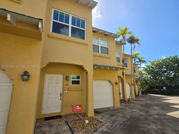 806 SE 14th St, Unit 806, Fort Lauderdale, FL 33316