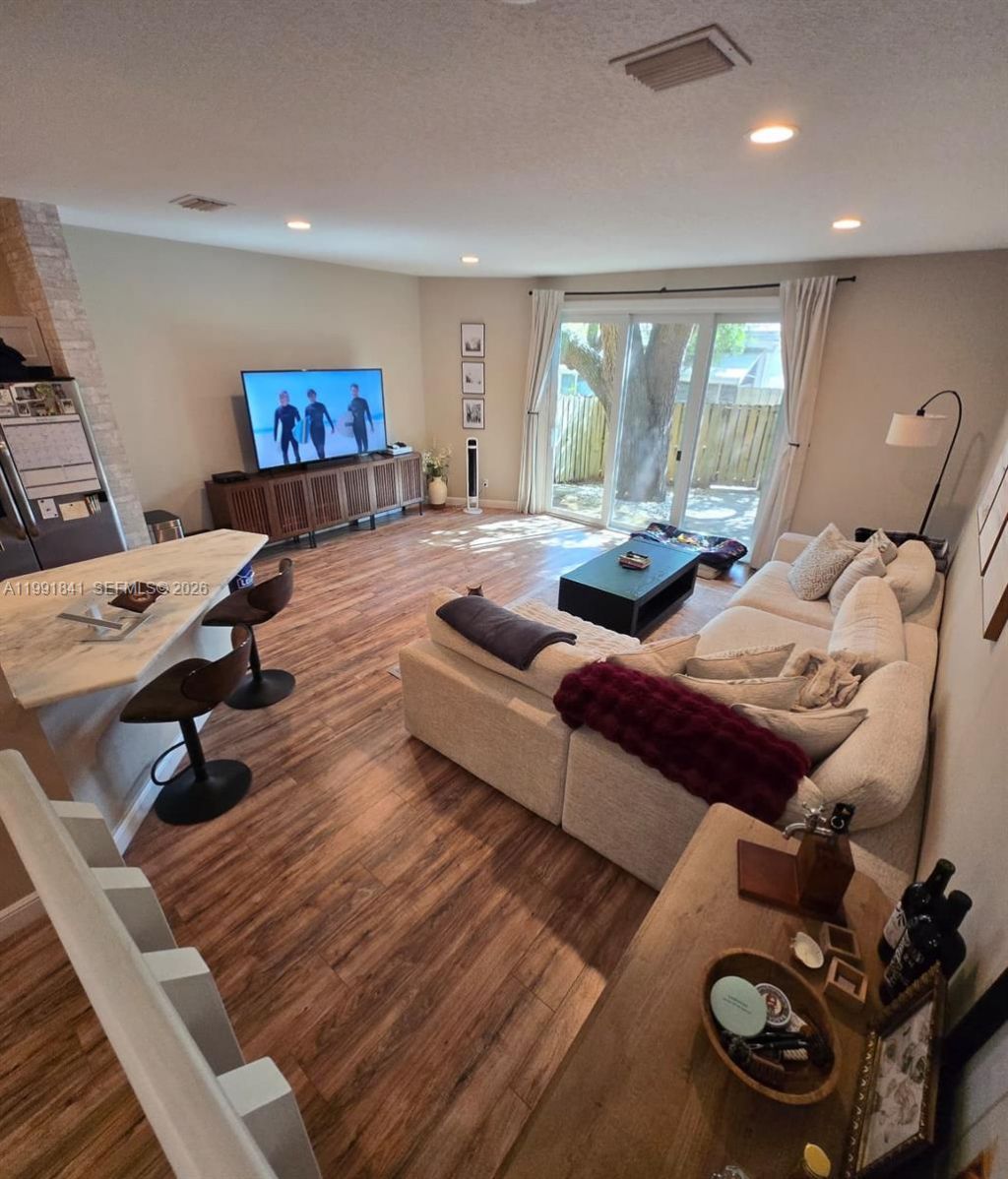 806 SE 14th St, Unit 806, Fort Lauderdale, FL 33316 Photo