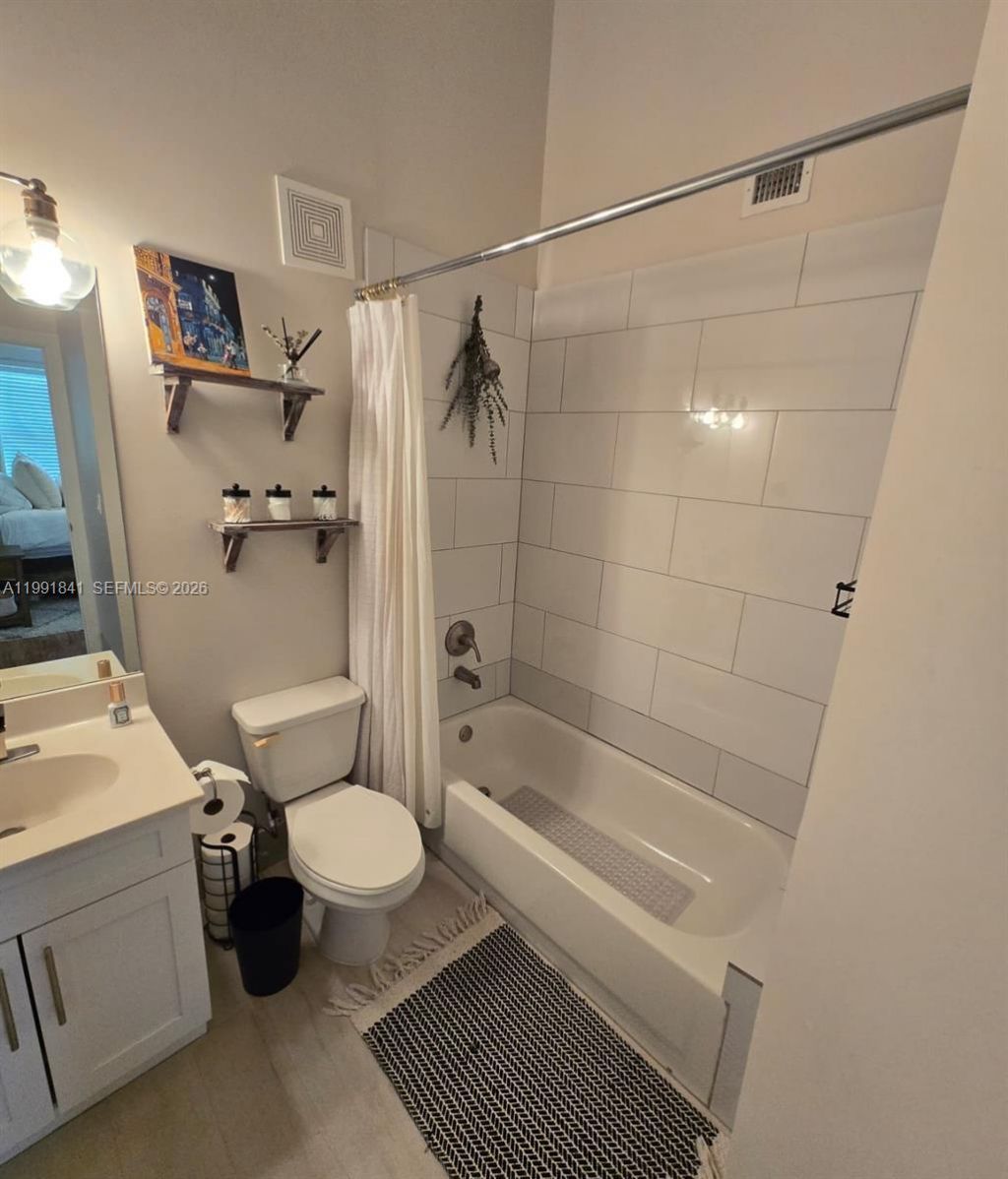 806 SE 14th St, Unit 806, Fort Lauderdale, FL 33316 Photo