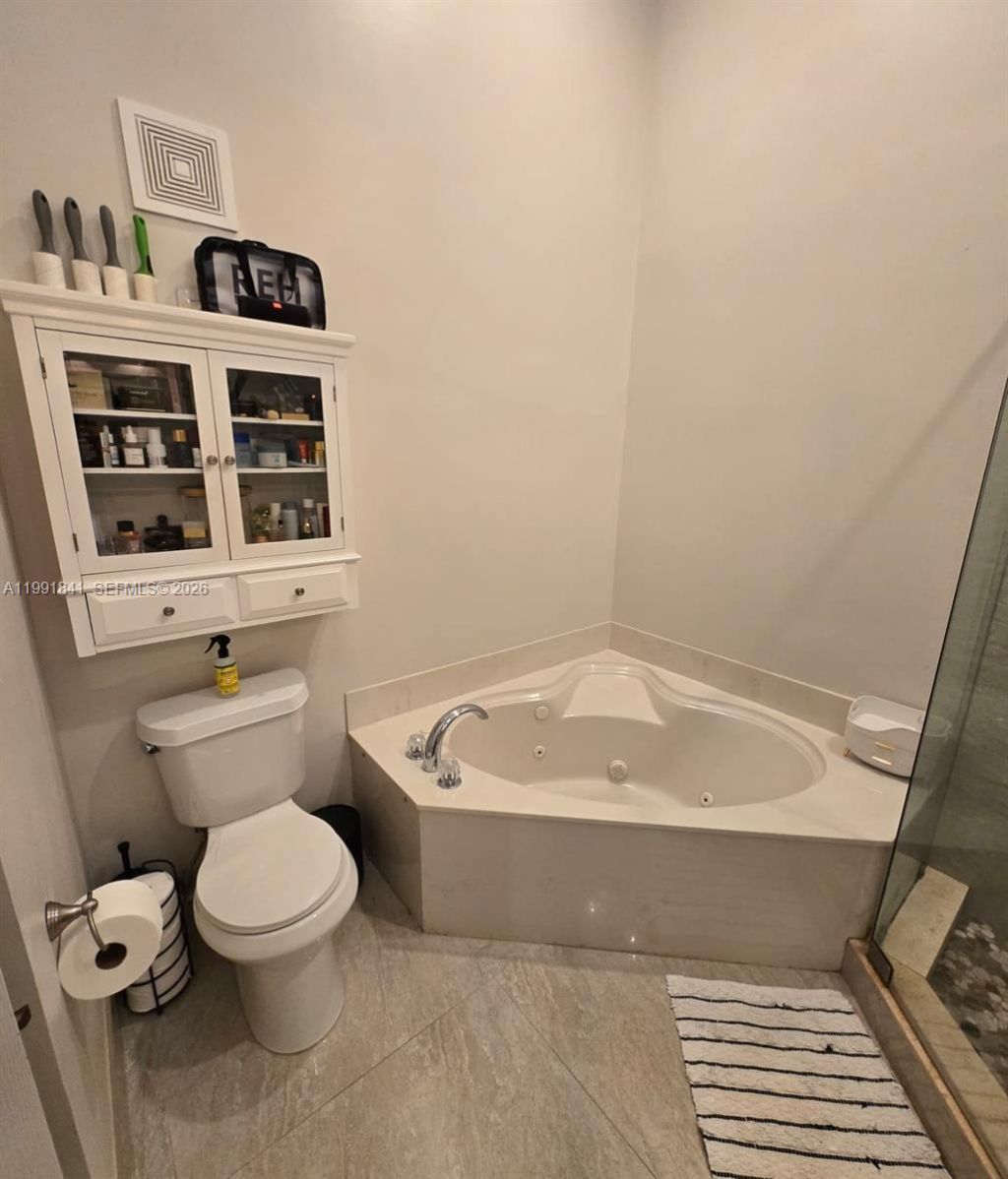 806 SE 14th St, Unit 806, Fort Lauderdale, FL 33316 Photo