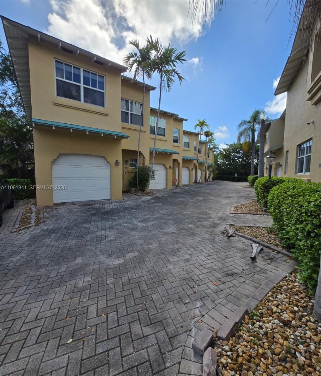 806 SE 14th St, Unit 806, Fort Lauderdale, FL 33316 Photo