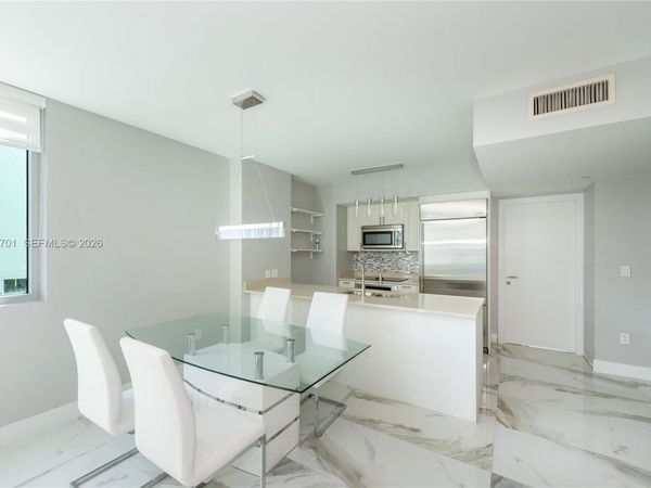 55 SE 6 ST , Unit 1207, Miami, FL 33131
