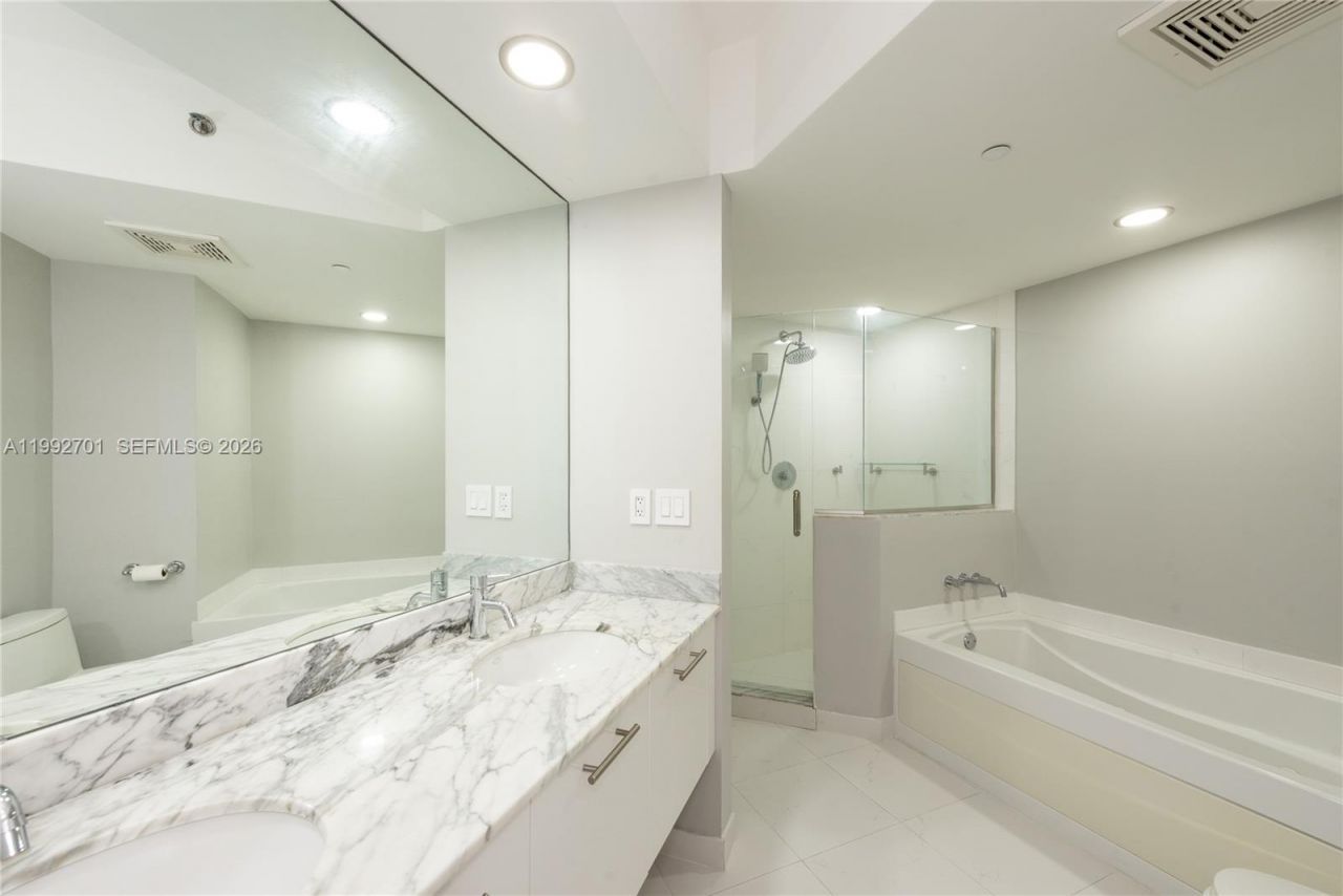 55 SE 6 St, Unit 1207, Miami, FL 33131 Photo