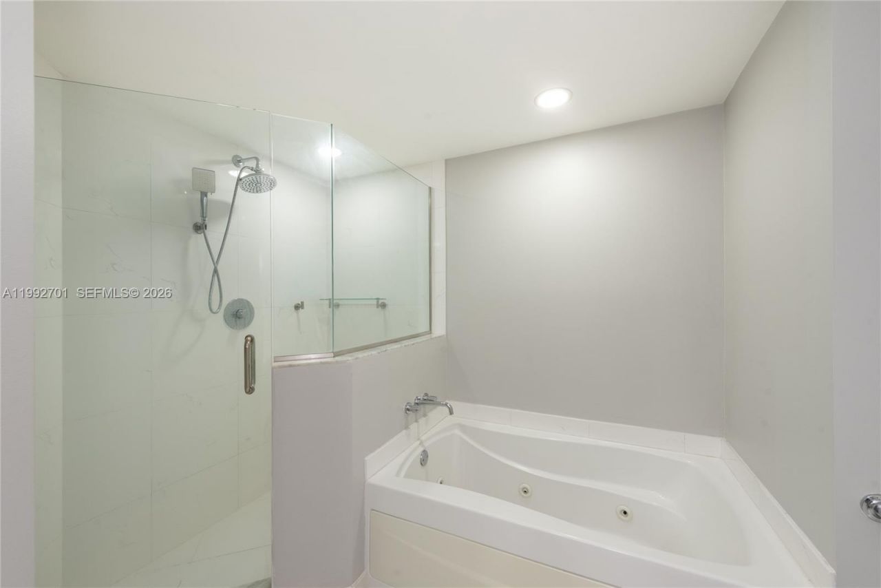 55 SE 6 St, Unit 1207, Miami, FL 33131 Photo