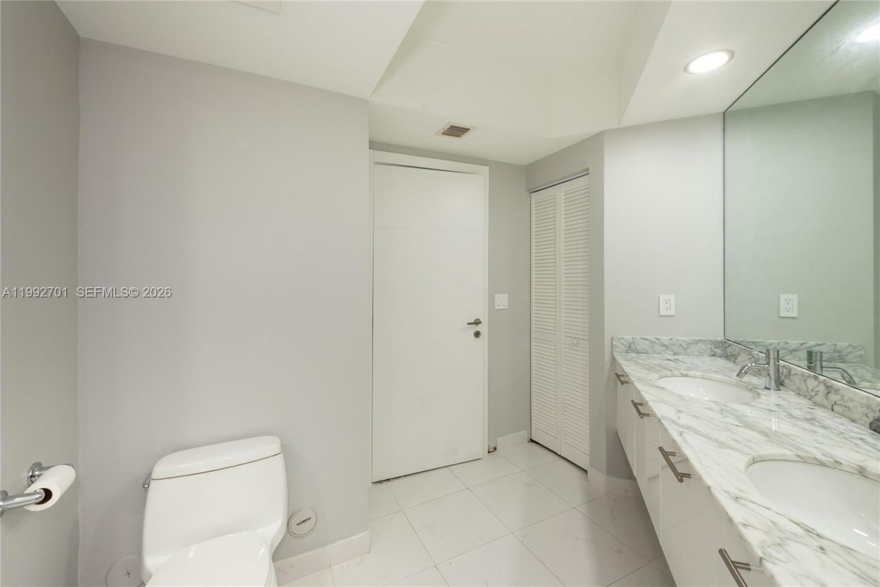 55 SE 6 St, Unit 1207, Miami, FL 33131 Photo