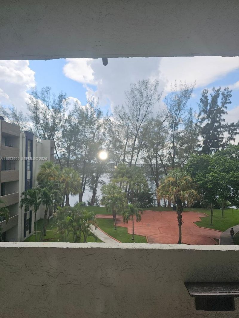10000 NW 80th Ct, Unit 2415, Hialeah Gardens, FL 33016 Photo