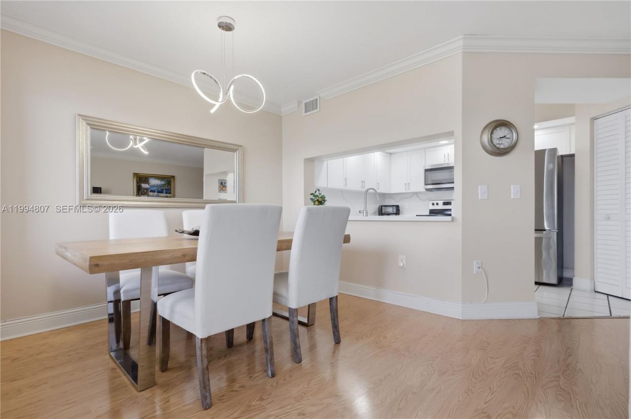 13705 SW 12th St, Unit 202B, Pembroke Pines, FL 33027 Photo