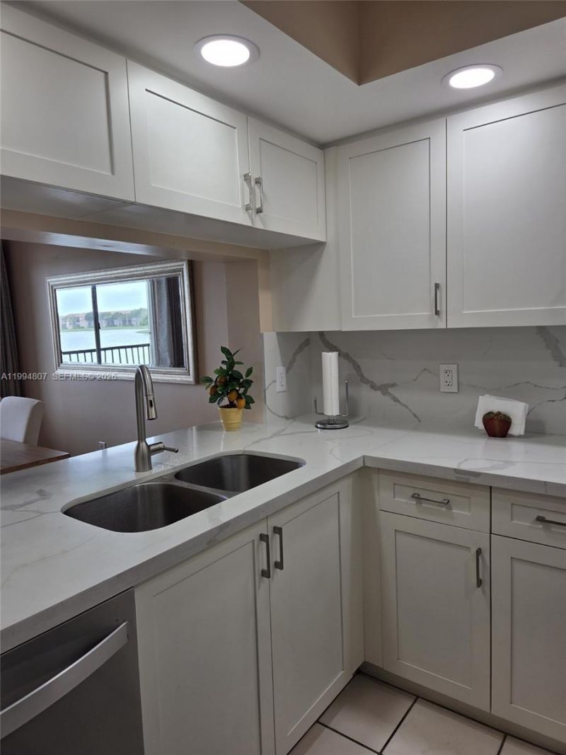 13705 SW 12th St, Unit 202B, Pembroke Pines, FL 33027 Photo