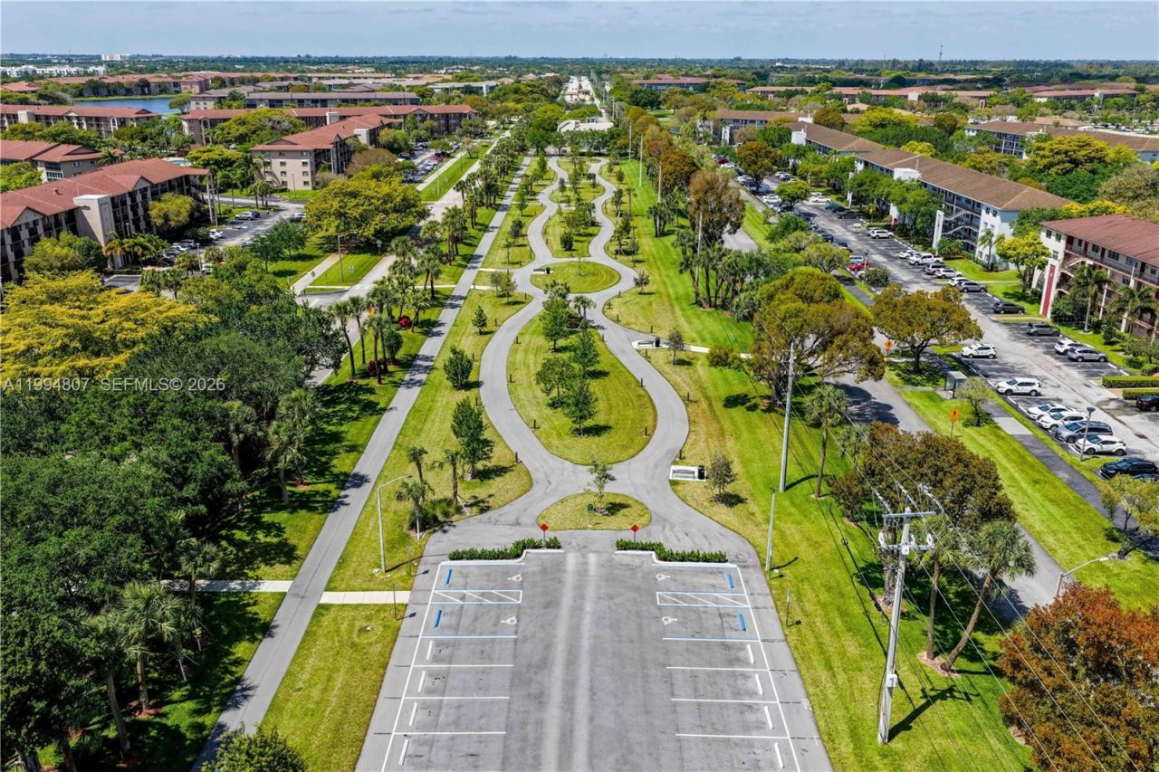 13705 SW 12th St, Unit 202B, Pembroke Pines, FL 33027 Photo