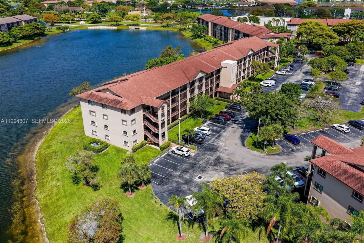 13705 SW 12th St, Unit 202B, Pembroke Pines, FL 33027 Photo