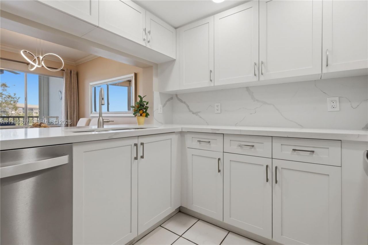 13705 SW 12th St, Unit 202B, Pembroke Pines, FL 33027 Photo