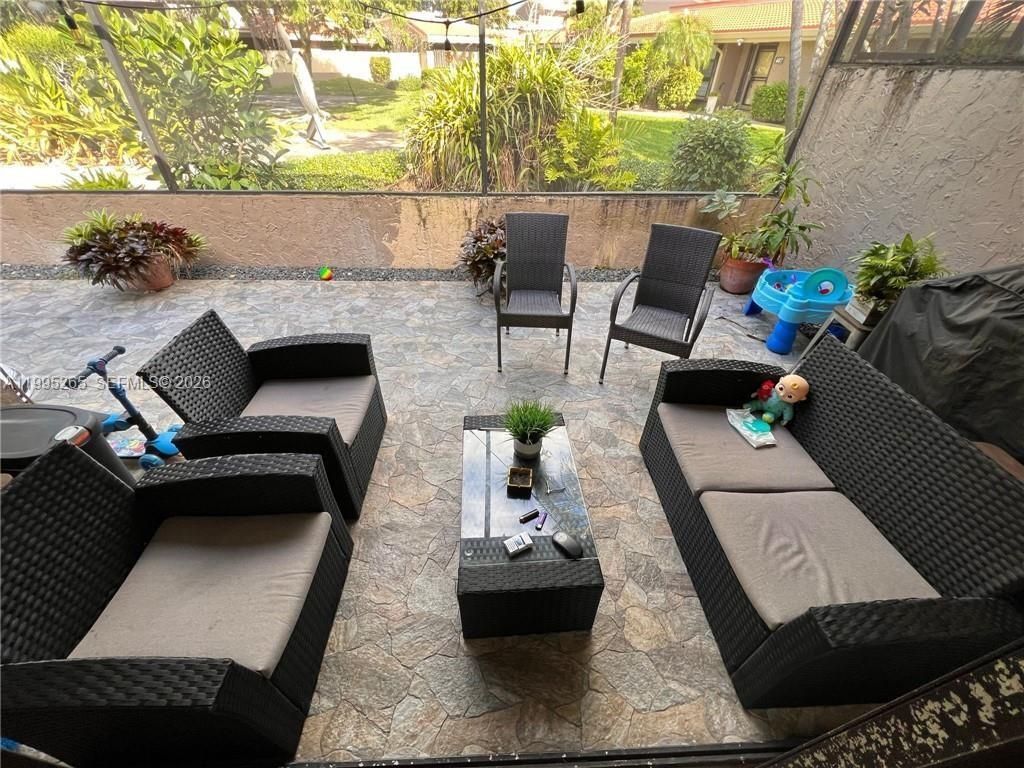 307 Bonnie Brae Way , Unit 26, Hollywood, FL 33021 Photo