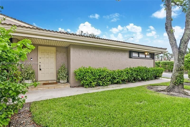 307 Bonnie Brae Way , Unit 26, Hollywood, FL 33021 Photo