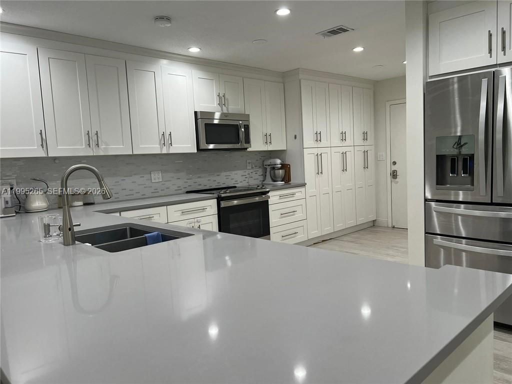 307 Bonnie Brae Way , Unit 26, Hollywood, FL 33021 Photo