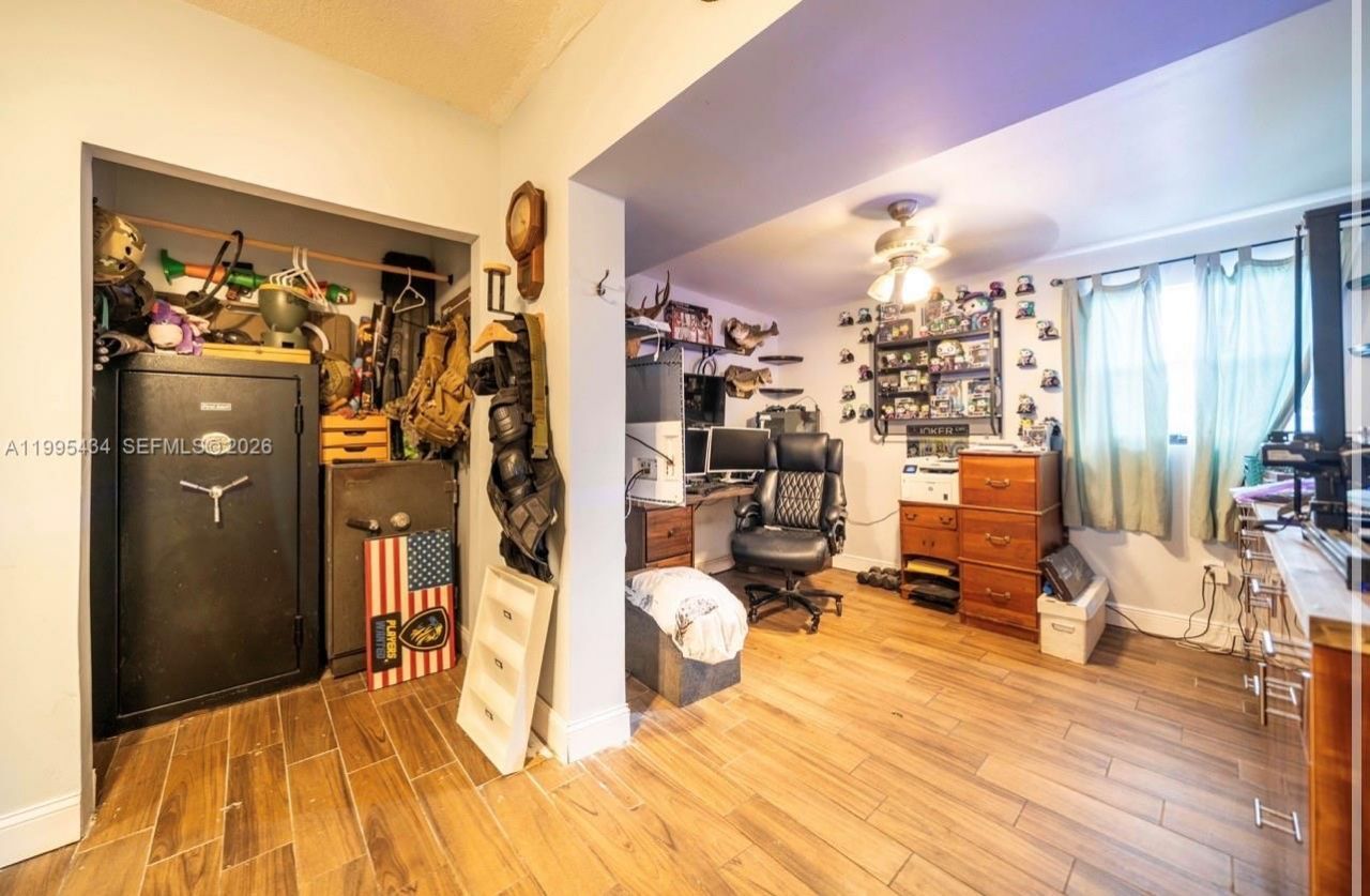 6890 SW 57th St, Davie, FL 33314 Photo