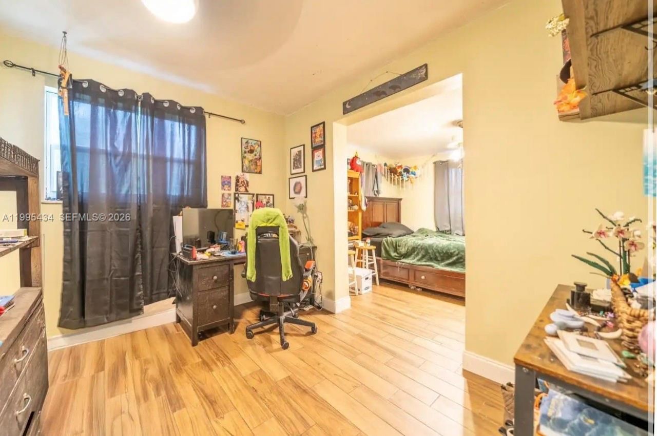 6890 SW 57th St, Davie, FL 33314 Photo