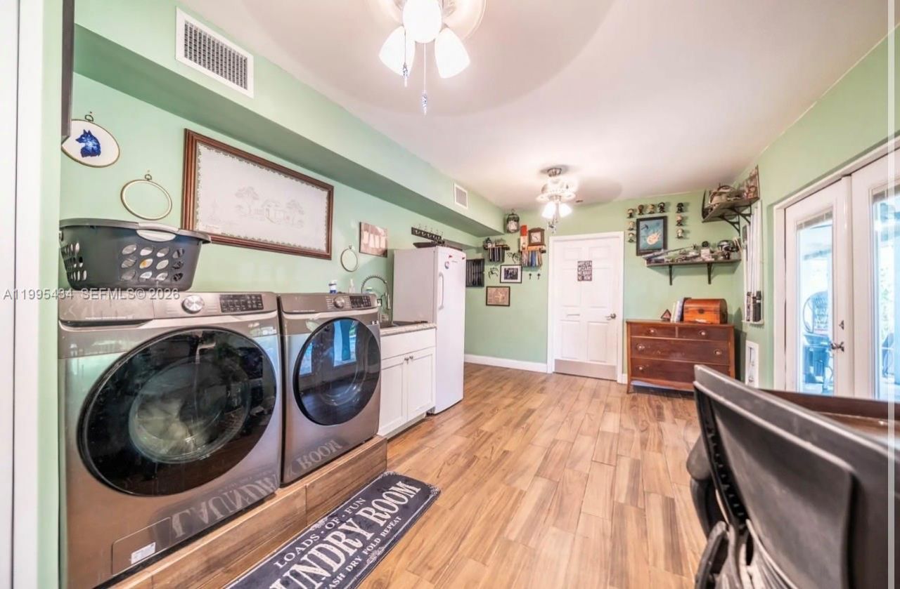 6890 SW 57th St, Davie, FL 33314 Photo