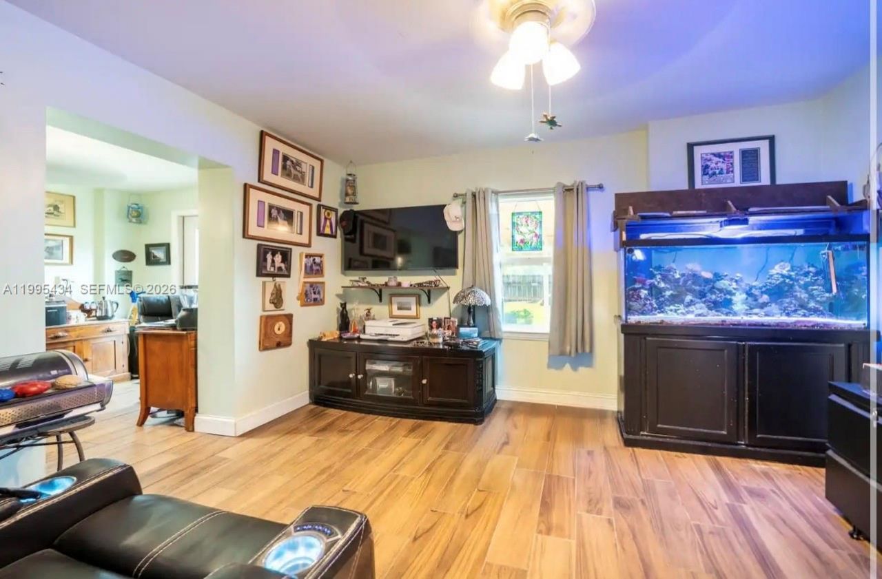 6890 SW 57th St, Davie, FL 33314 Photo