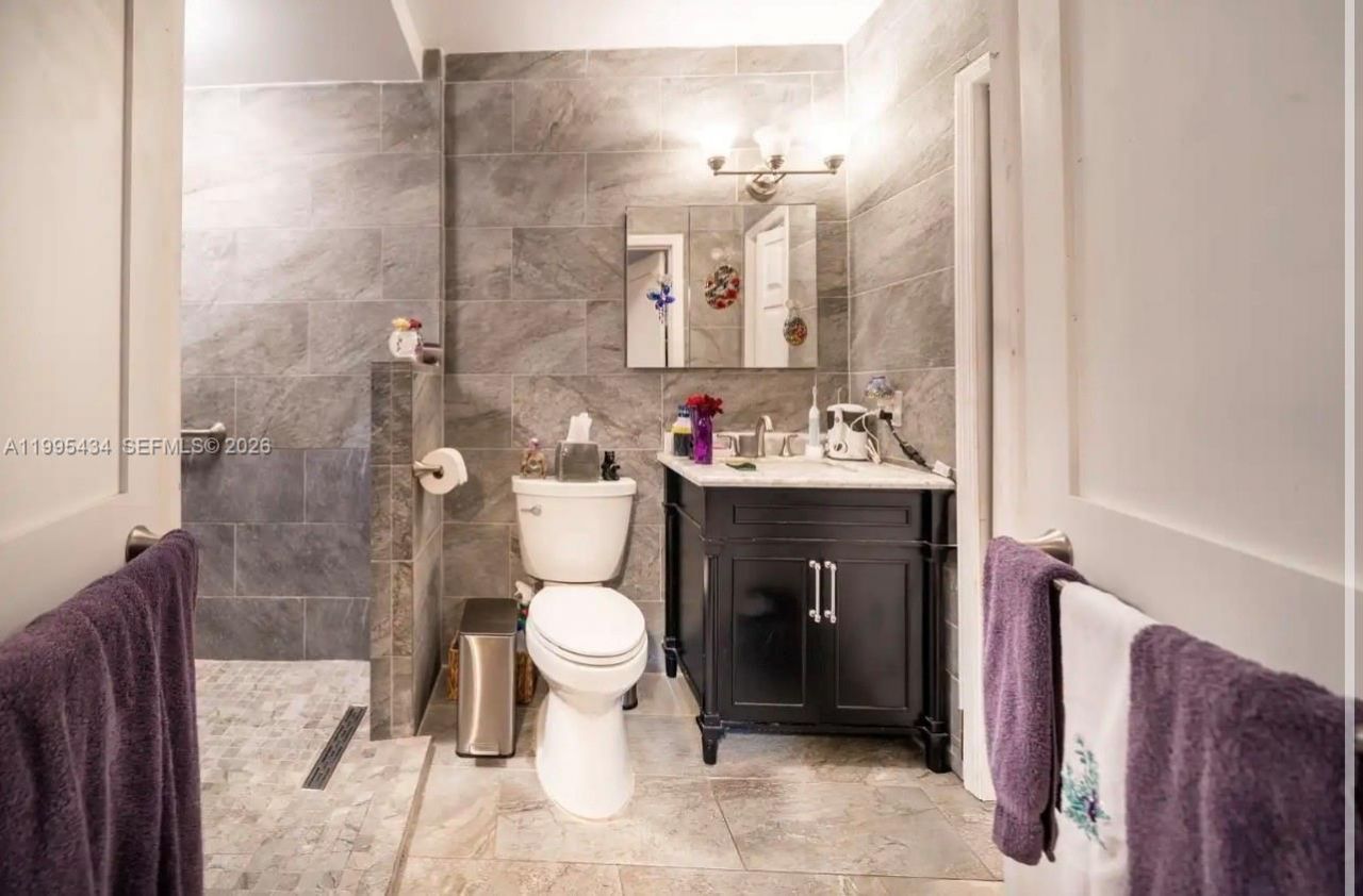 6890 SW 57th St, Davie, FL 33314 Photo