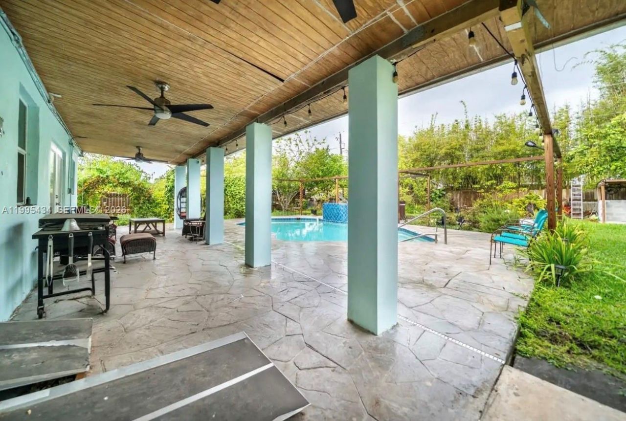 6890 SW 57th St, Davie, FL 33314 Photo