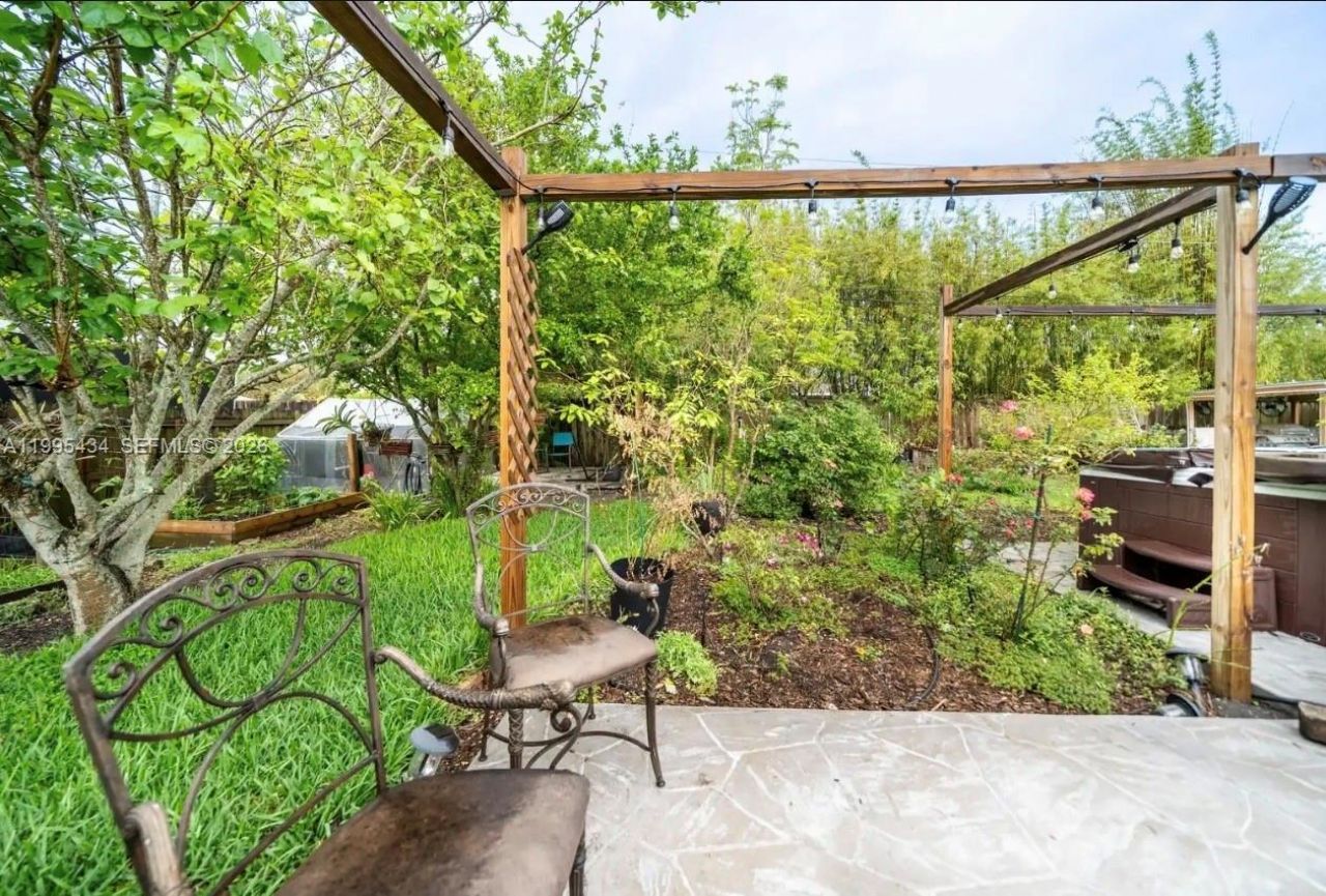 6890 SW 57th St, Davie, FL 33314 Photo