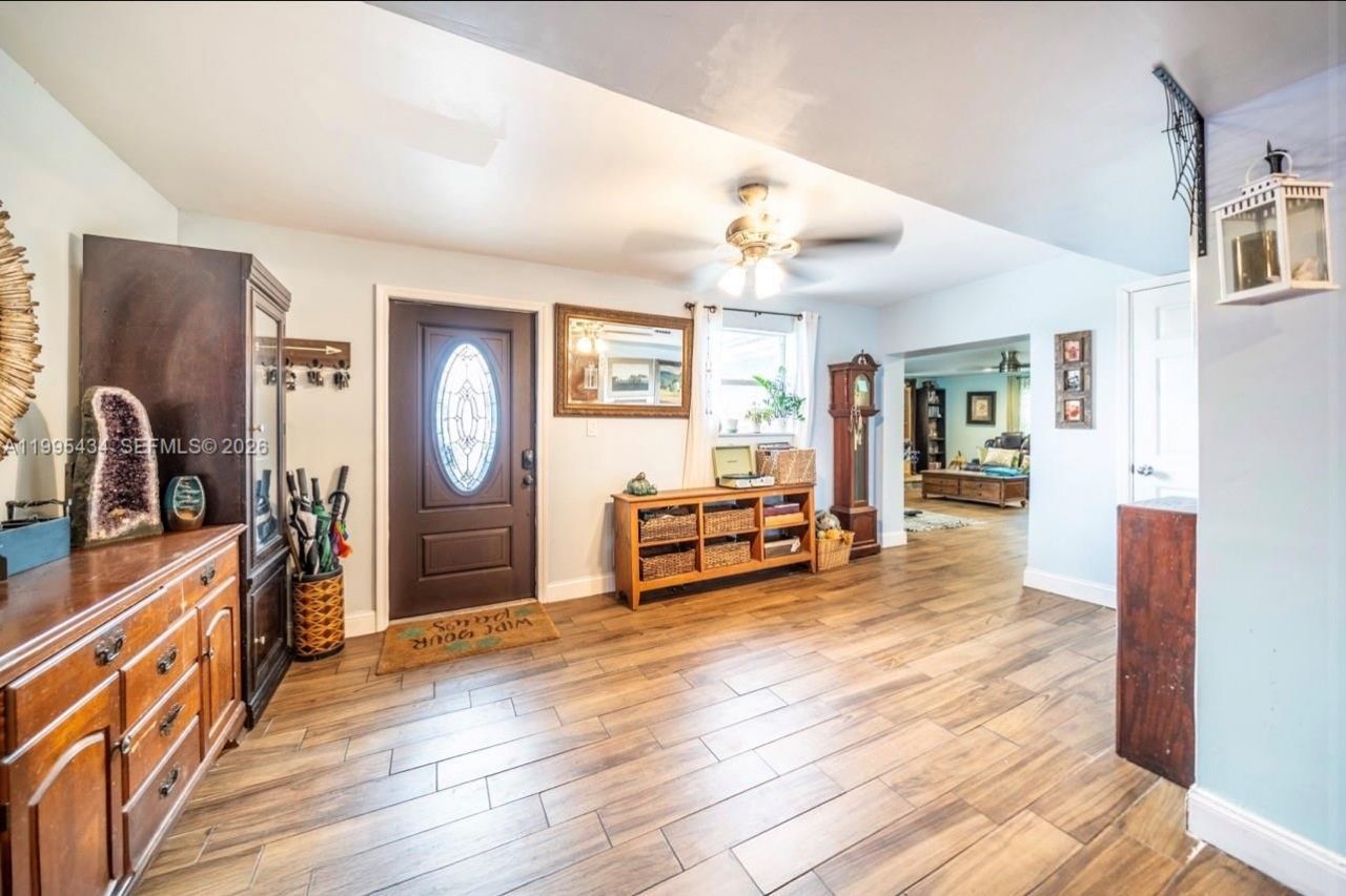 6890 SW 57th St, Davie, FL 33314 Photo