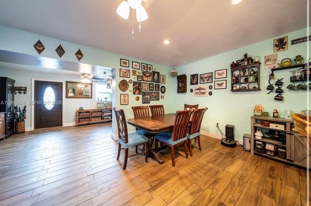 6890 SW 57th St, Davie, FL 33314 Photo