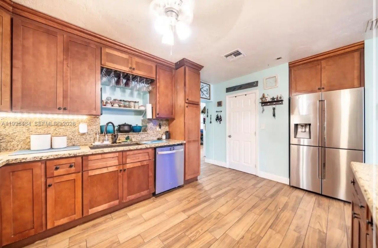 6890 SW 57th St, Davie, FL 33314 Photo