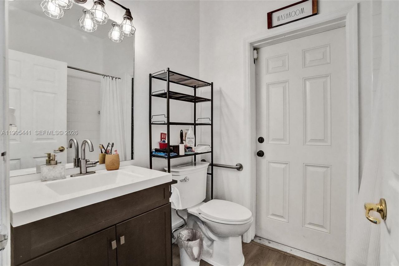 16180 SW 14th St, Pembroke Pines, FL 33027 Photo