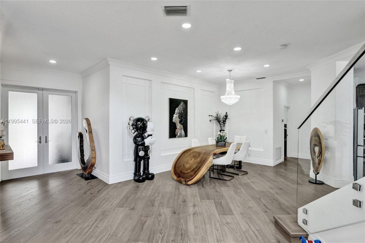 16180 SW 14th St, Pembroke Pines, FL 33027 Photo