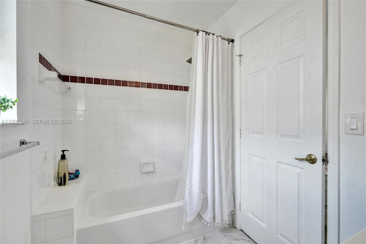 16180 SW 14th St, Pembroke Pines, FL 33027 Photo