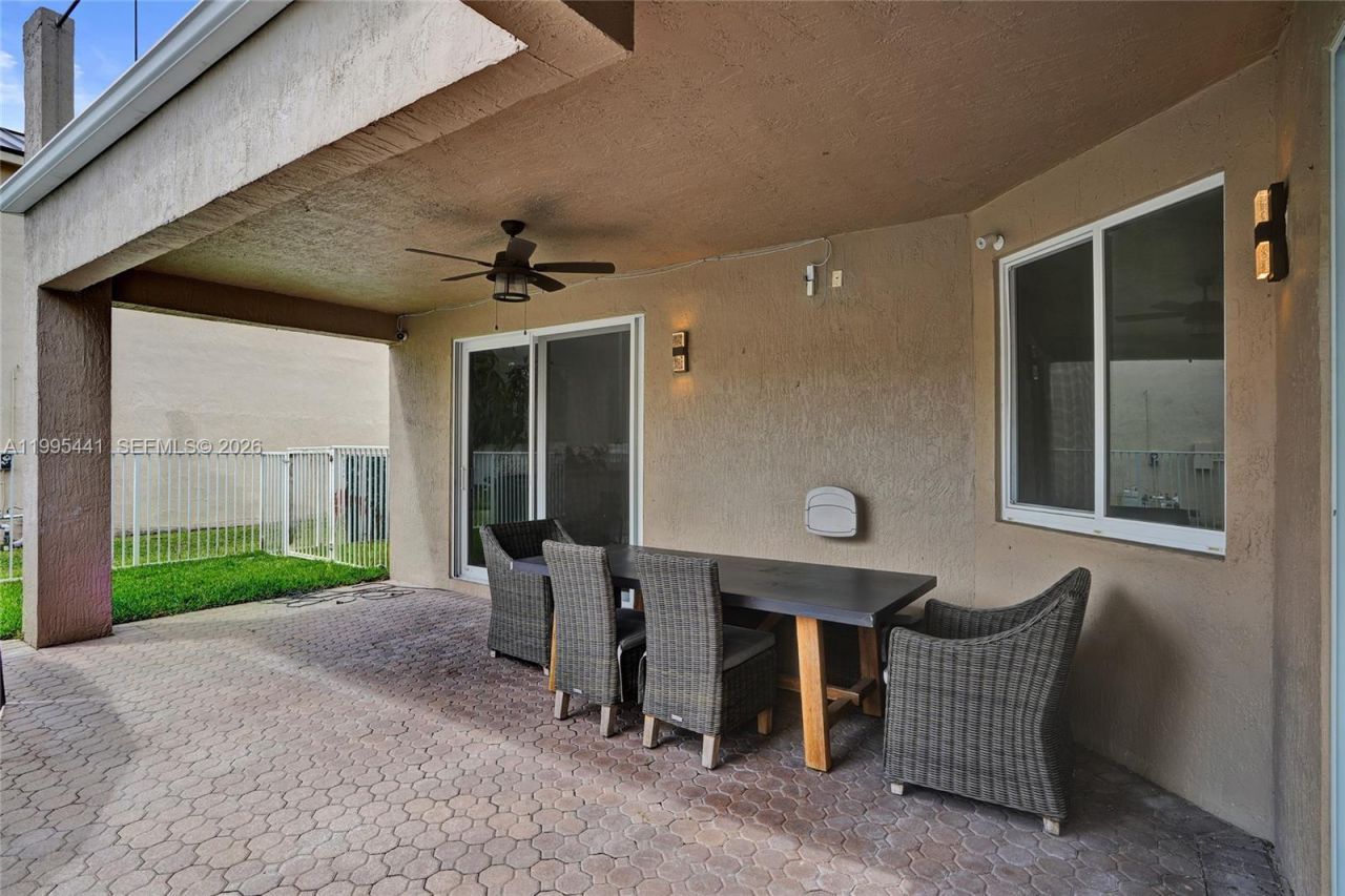 16180 SW 14th St, Pembroke Pines, FL 33027 Photo