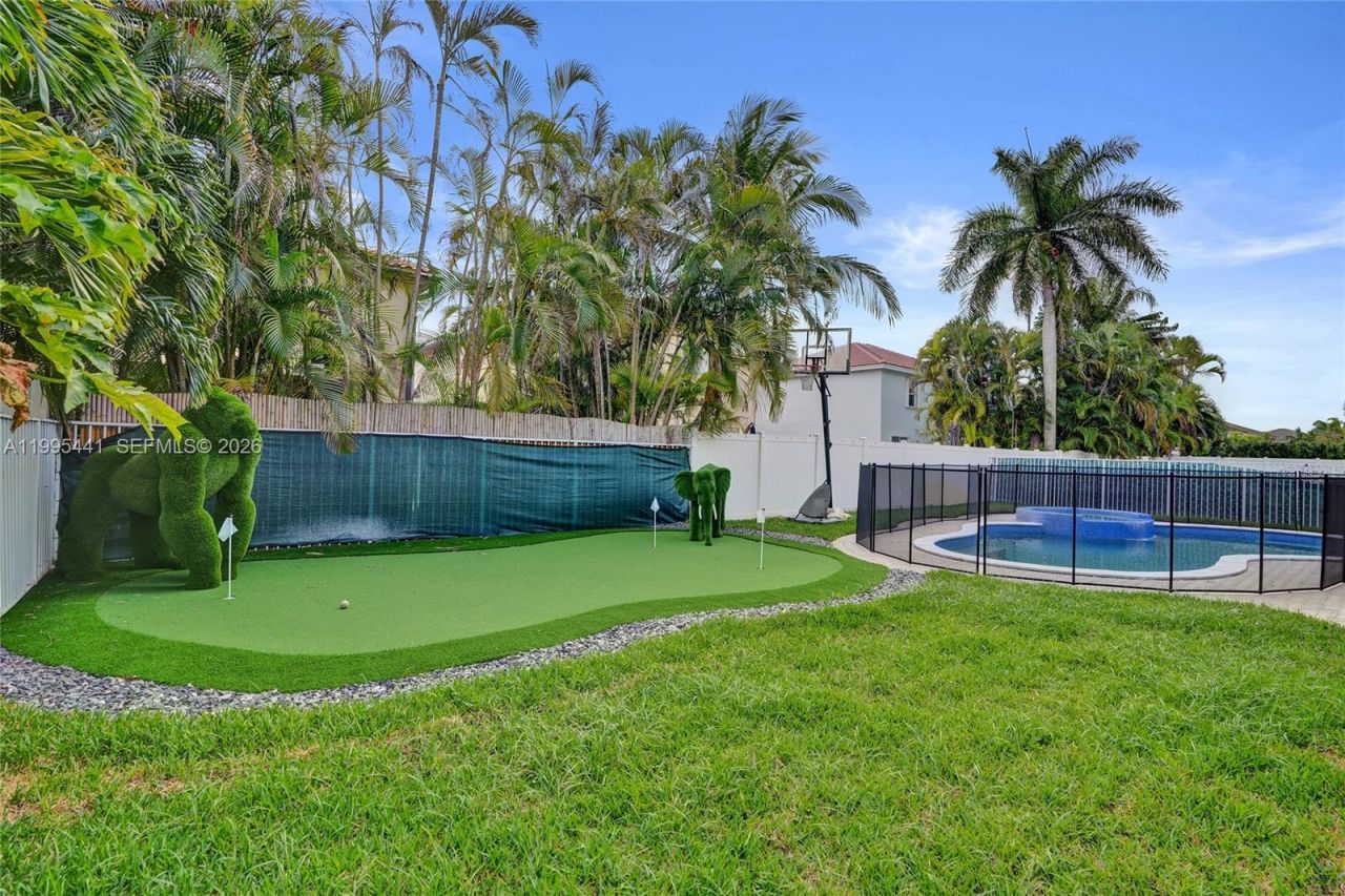 16180 SW 14th St, Pembroke Pines, FL 33027 Photo