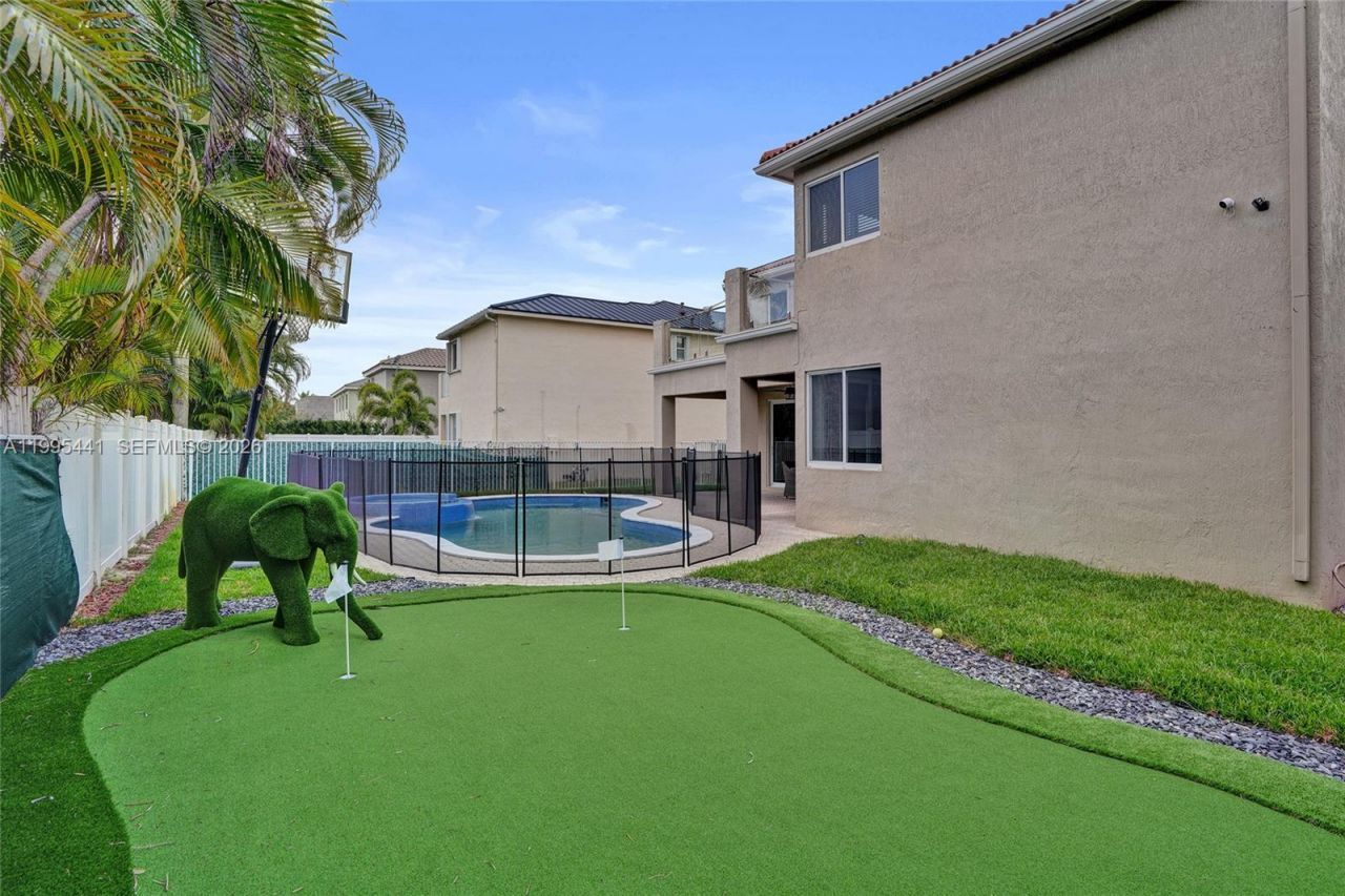 16180 SW 14th St, Pembroke Pines, FL 33027 Photo