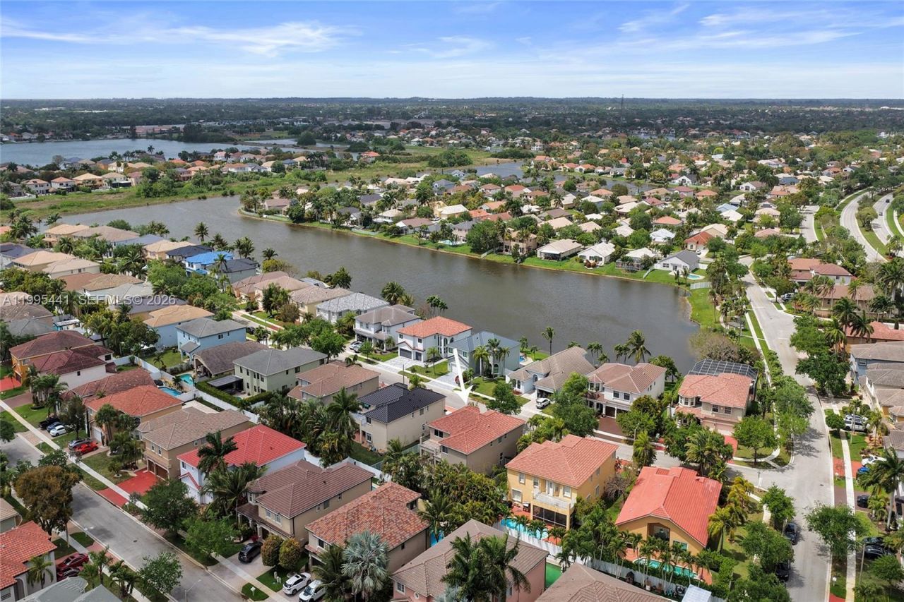 16180 SW 14th St, Pembroke Pines, FL 33027 Photo