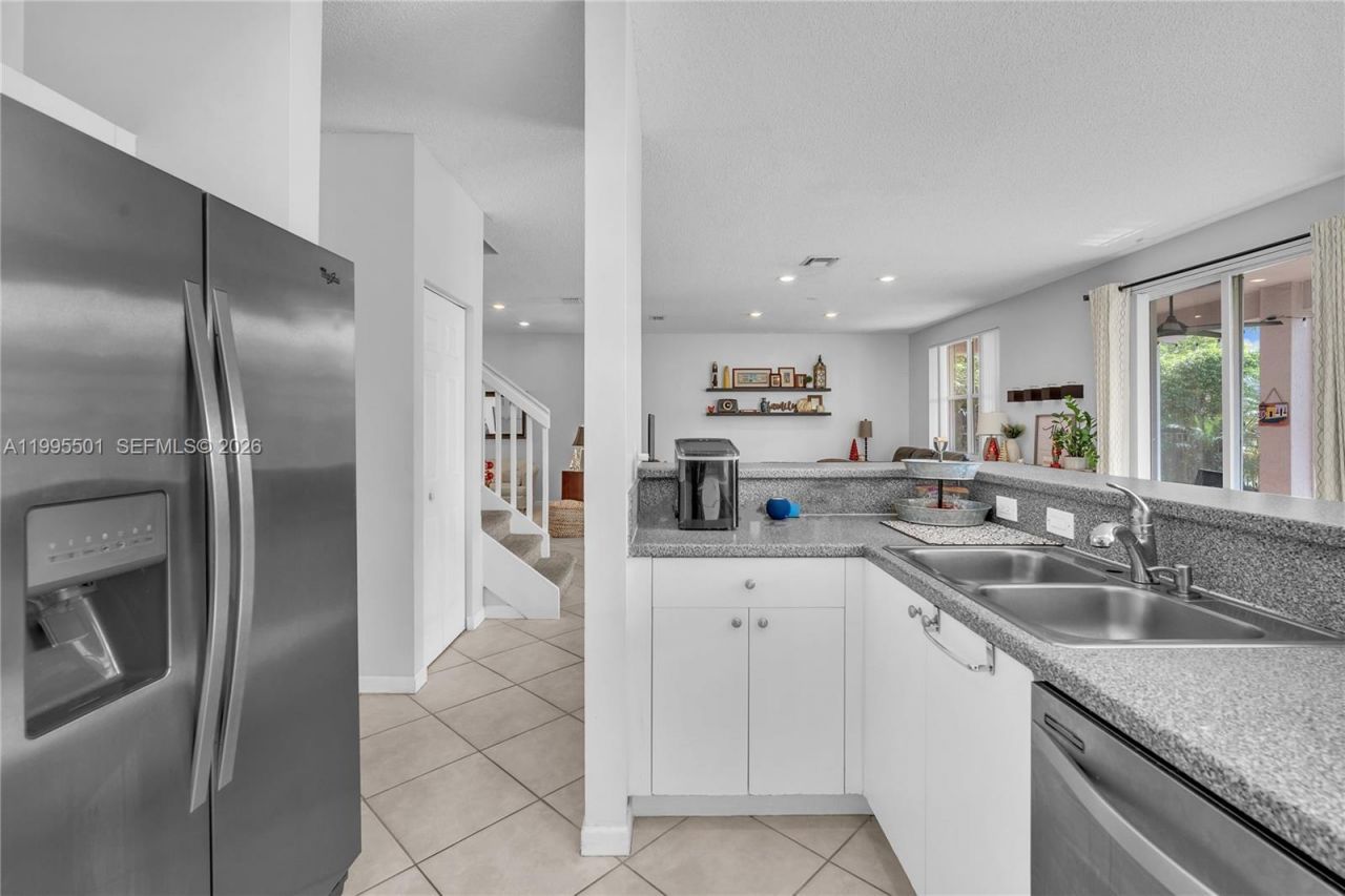 1058 Tupelo Way, Weston, FL 33327 Photo