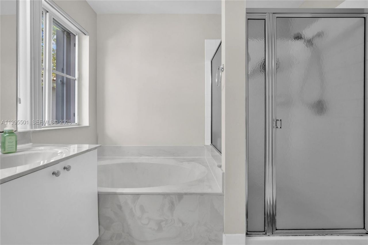 1058 Tupelo Way, Weston, FL 33327 Photo