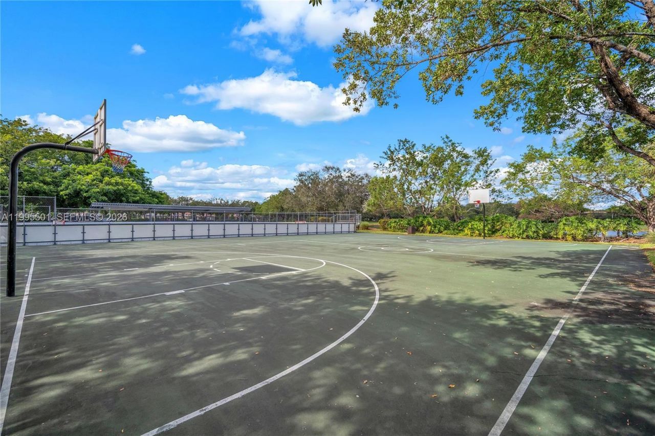 1058 Tupelo Way, Weston, FL 33327 Photo