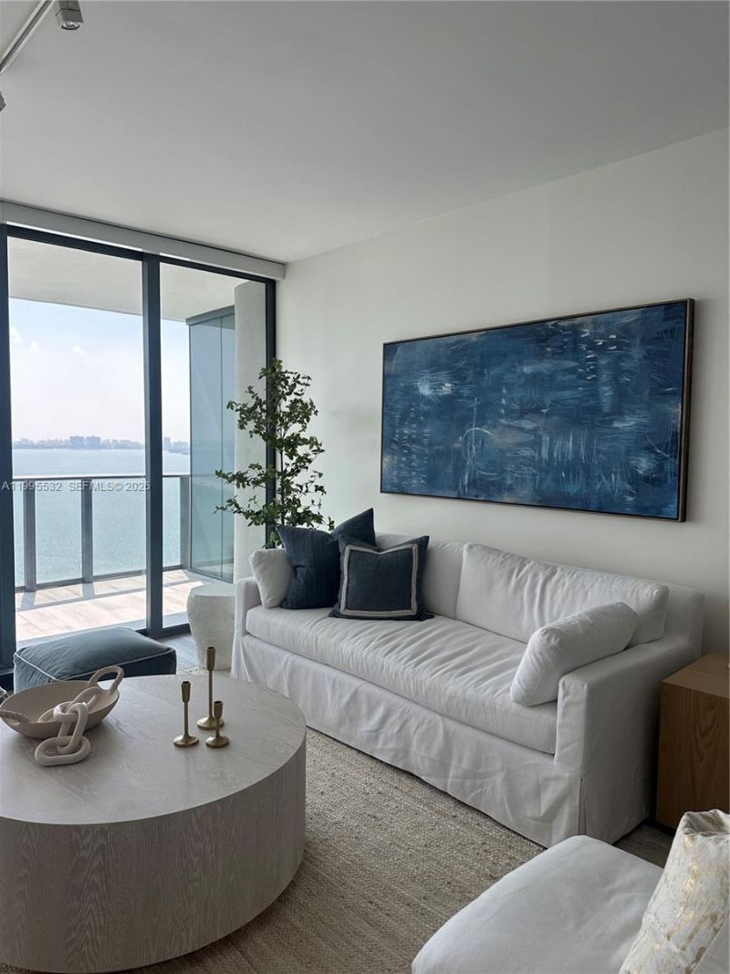 3131 NE 7th Ave, Unit 2103, Miami, FL 33137 Photo