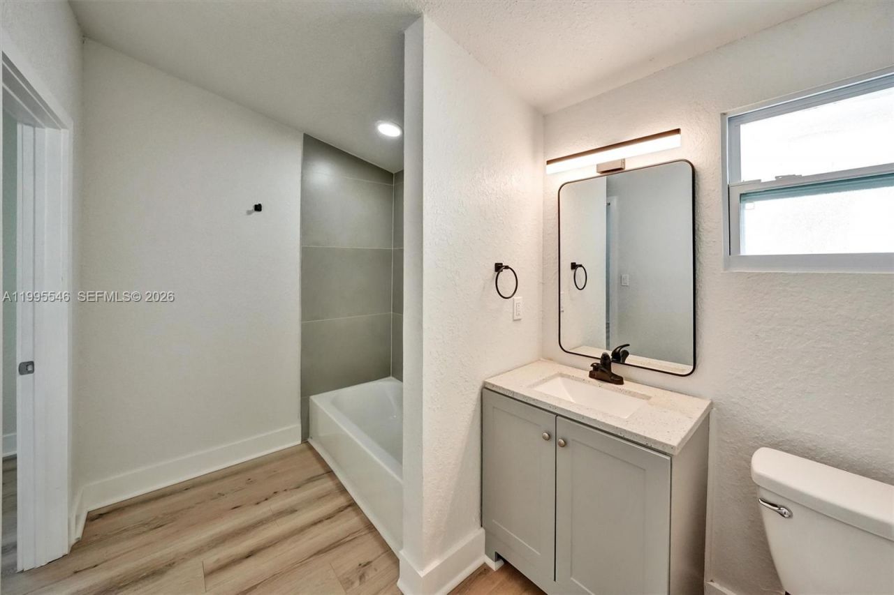 1411 SW 3rd St, Unit 2, Miami, FL 33135 Photo