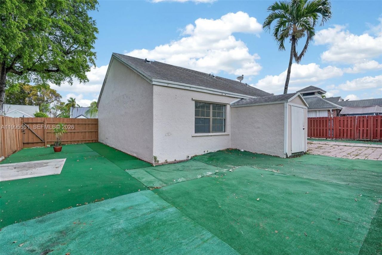 14722 SW 110th Ter, Miami, FL 33196 Photo